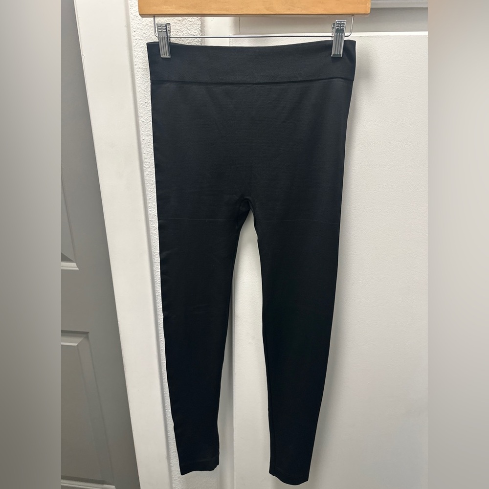 Women’s no seam black Leggings